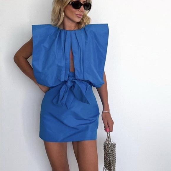 electric blue dress zara Zara Blue Sleeveless Halter Ruched Pencil Bodycon Midi Formal Cocktail –  Brie